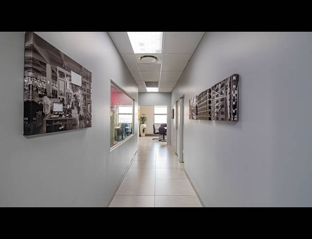299M² OFFICE FOR SALE IN ALLEN'S NEK